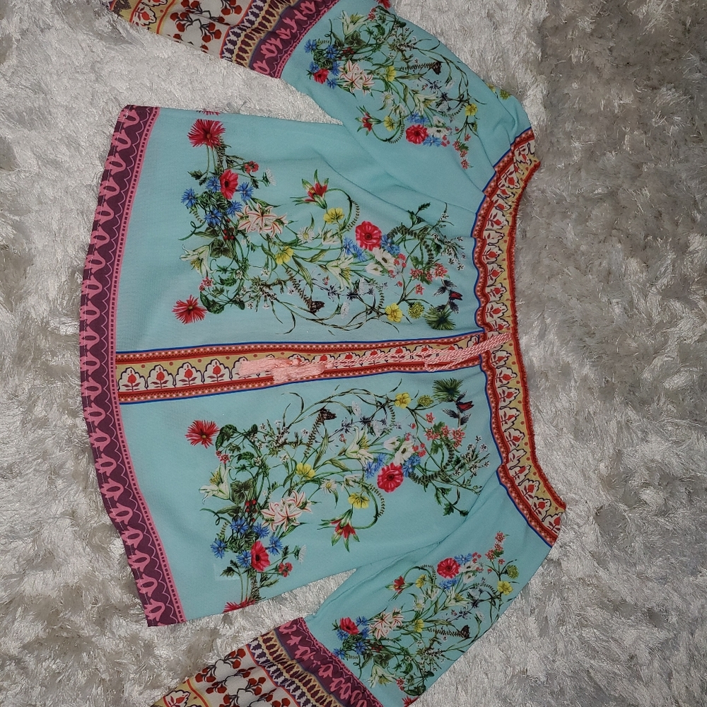 Umgee flair sleeve Blouse